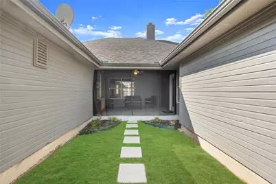 2004 Cedar Crest Boulevard, Dallas, TX 75203 - Photo 29