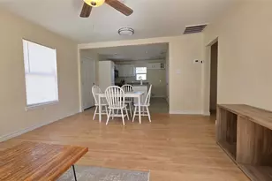 805 Adkins St, Bowie, TX 76230 - Photo 7