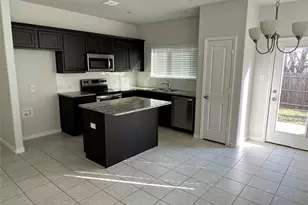 804 Peaceful Brk Dr, Fort Worth, TX 76140 - Photo 5