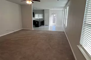 804 Peaceful Brk Dr, Fort Worth, TX 76140 - Photo 3