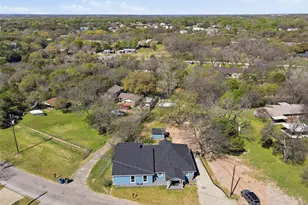 2808 Sky Harbour Dr, Granbury, TX 76049 - Photo 29