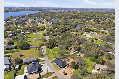2808 Sky Harbour Drive, Granbury, TX 76049 - Photo 25