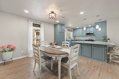 2808 Sky Harbour Drive, Granbury, TX 76049 - Photo 7