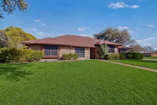 922 S Greenstone Ln, Duncanville, TX 75137 - Photo 1