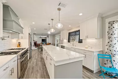 3905 Shady Creek Drive, Euless, TX 76040 - Photo 11