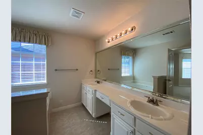 1835 Woodchase Drive, Fort Worth, TX 76120 - Photo 9