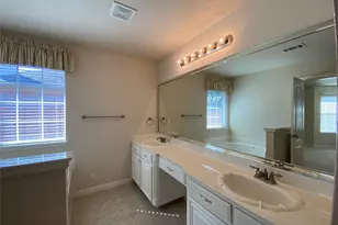 1835 Woodchase Dr, Fort Worth, TX 76120 - Photo 9