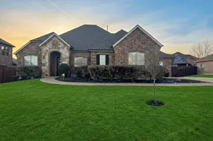 613 Buelwood Ct, DeSoto, TX 75115 - Photo 1