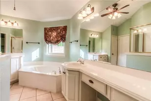 3200 Riverwood Dr, Fort Worth, TX 76116 - Photo 23