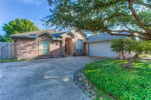 3200 Riverwood Dr, Fort Worth, TX 76116 - Photo 3