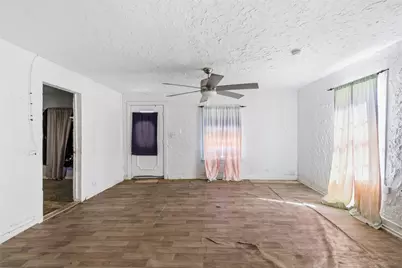 1703 Navaro Street, Dallas, TX 75208 - Photo 25