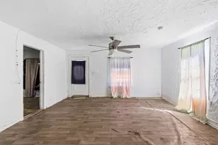 1703 Navaro St, Dallas, TX 75208 - Photo 25