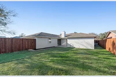 710 Worcester Lane, Garland, TX 75040 - Photo 21