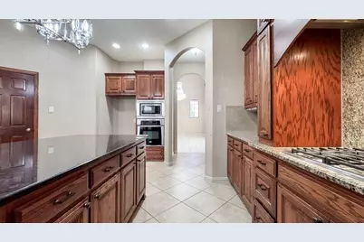 6812 Sail Away Place, Grand Prairie, TX 75054 - Photo 11