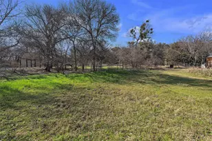 220 Country Side Ct, Springtown, TX 76082 - Photo 35