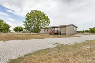 288 Strawberry Ln, Rhome, TX 76078 - Photo 23