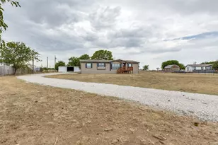 288 Strawberry Ln, Rhome, TX 76078 - Photo 3