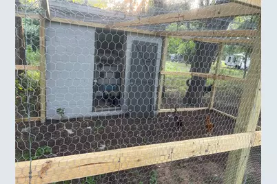 150 Ash Creek Court, Springtown, TX 76082 - Photo 3