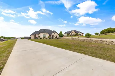 716 Coastal Meadows Court, Granbury, TX 76049 - Photo 3