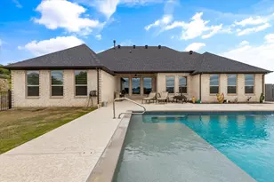 716 Coastal Meadows Ct, Granbury, TX 76049 - Photo 31
