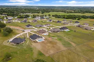 716 Coastal Meadows Ct, Granbury, TX 76049 - Photo 37