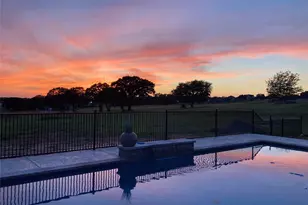 716 Coastal Meadows Ct, Granbury, TX 76049 - Photo 5
