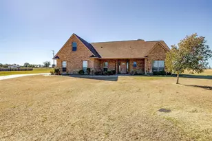 140 Champion Ct, Weatherford, TX 76087 - Photo 1