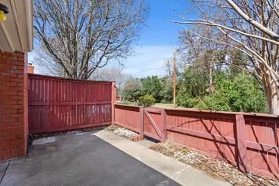 5226 Lake Shore Drive, Waco, TX 76710 - Photo 21