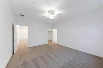 9920 Hennings Street, Irving, TX 75063 - Photo 7