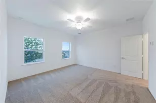 9920 Hennings St, Irving, TX 75063 - Photo 5