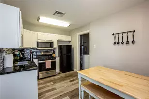 1108 N 28th St, Waco, TX 76707 - Photo 5