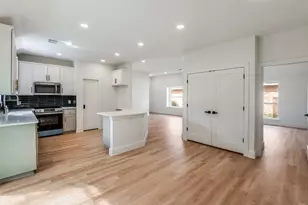 2207 Arbor Creek Dr, Carrollton, TX 75010 - Photo 11