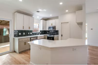 2207 Arbor Creek Drive, Carrollton, TX 75010 - Photo 7