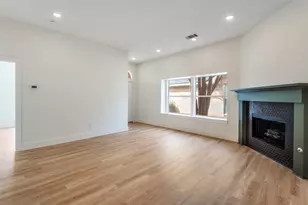 2207 Arbor Creek Dr, Carrollton, TX 75010 - Photo 3