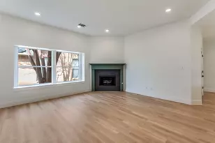 2207 Arbor Creek Dr, Carrollton, TX 75010 - Photo 5