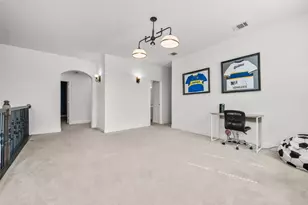 15529 Pioneer Bluff Trail, Fort Worth, TX 76262 - Photo 17