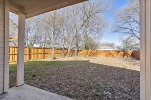 2114 Spikes St, Grand Prairie, TX 75051 - Photo 27