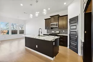 2114 Spikes St, Grand Prairie, TX 75051 - Photo 5