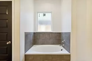2114 Spikes St, Grand Prairie, TX 75051 - Photo 15