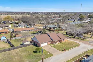 300 W McAfee St, Mabank, TX 75147 - Photo 31