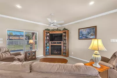 300 W McAfee Street, Mabank, TX 75147 - Photo 7