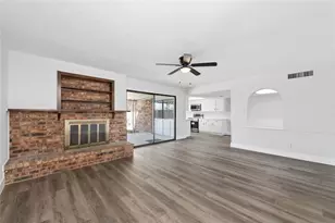 2119 Meadfoot Rd, Carrollton, TX 75007 - Photo 11