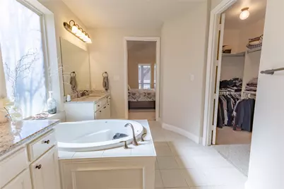 6205 Prairie Hill Lane, Flower Mound, TX 75028 - Photo 17