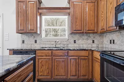 207 Hawk Ridge, Lacy Lakeview, TX 76705 - Photo 11