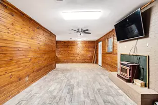 970 Mansfield Rd, Reno, TX 75462 - Photo 5