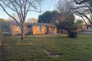 10841 Ruth Ann Dr, Dallas, TX 75228 - Photo 13