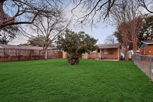 10841 Ruth Ann Dr, Dallas, TX 75228 - Photo 37