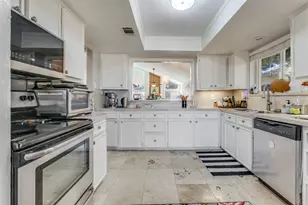 12605 Hornbeam Dr, Dallas, TX 75243 - Photo 15