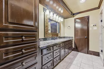 16815 Village Lane, Dallas, TX 75248 - Photo 15