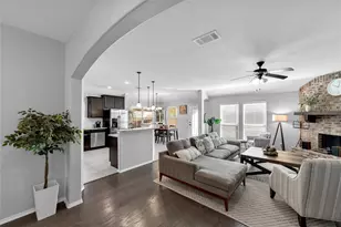 301 Noel Dr, McKinney, TX 75072 - Photo 3